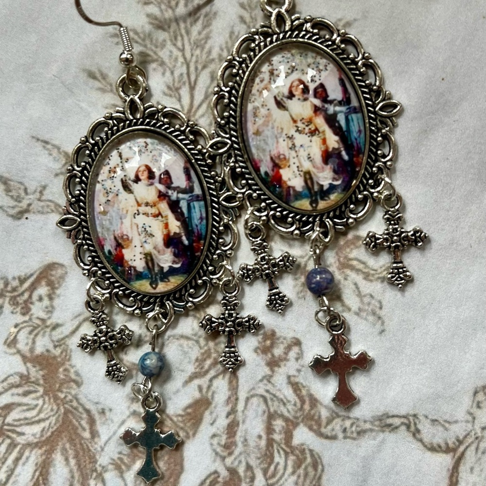 Joan of Arc Vintage Style Earrings Art Cameo Earrings - Picture 3 of 17